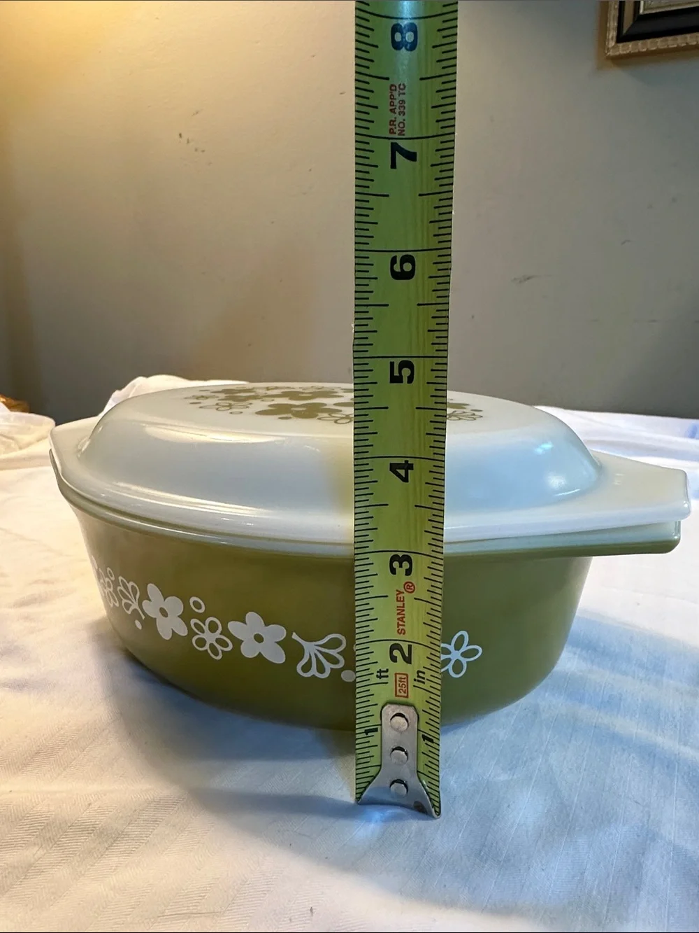 Pyrex vintage olive